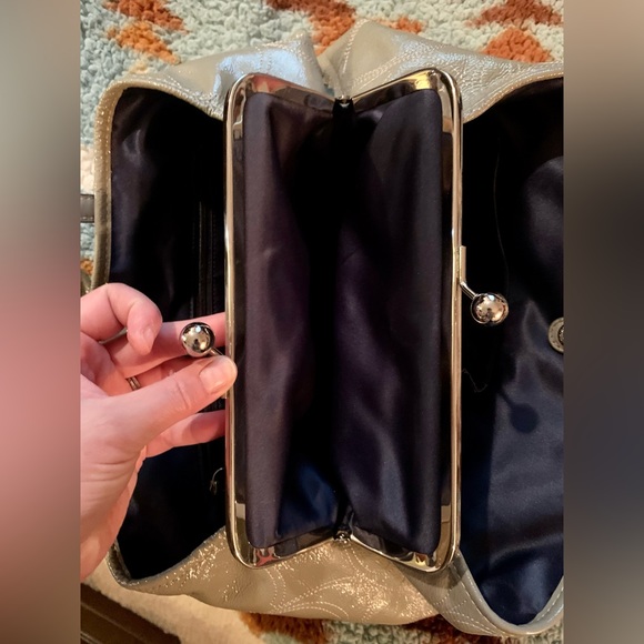 Coach Signature Stitch Carryall Kiss Lock Patent Leather Satchel - Picture 8 of 16